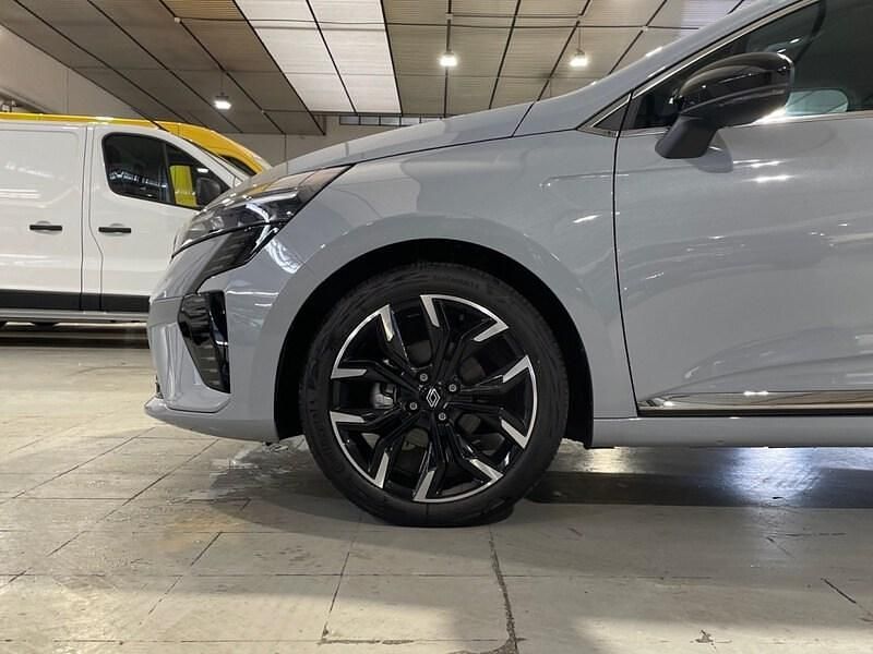 Nuevo Renault Clio V Techno 100 CV (73 kW) 2025 Gris Berlina
