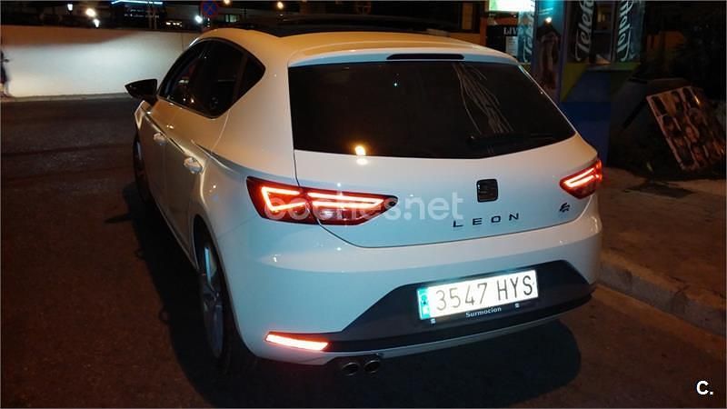 Usado Seat Leon FR 150 CV (110 kW) 2014 Blanco Berlina