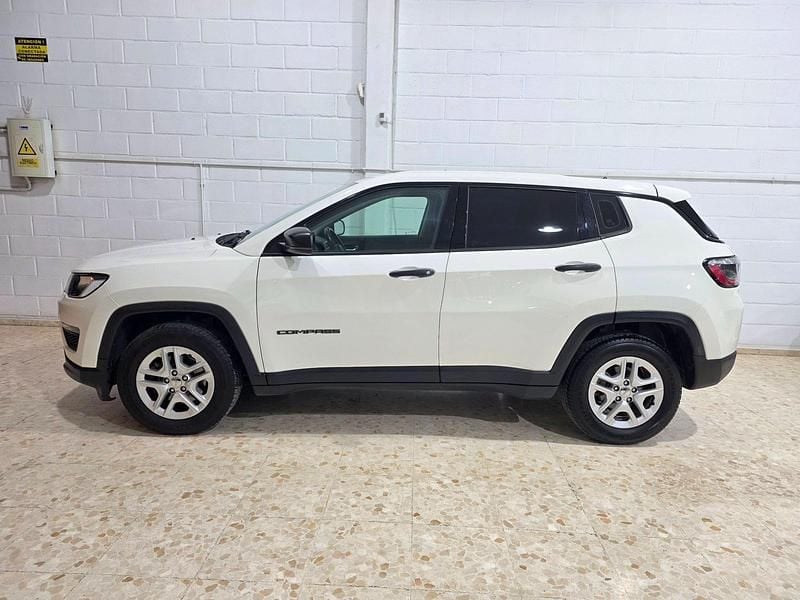 Usado Jeep Compass Sport 140 CV (102 kW) 2018 Blanco SUV