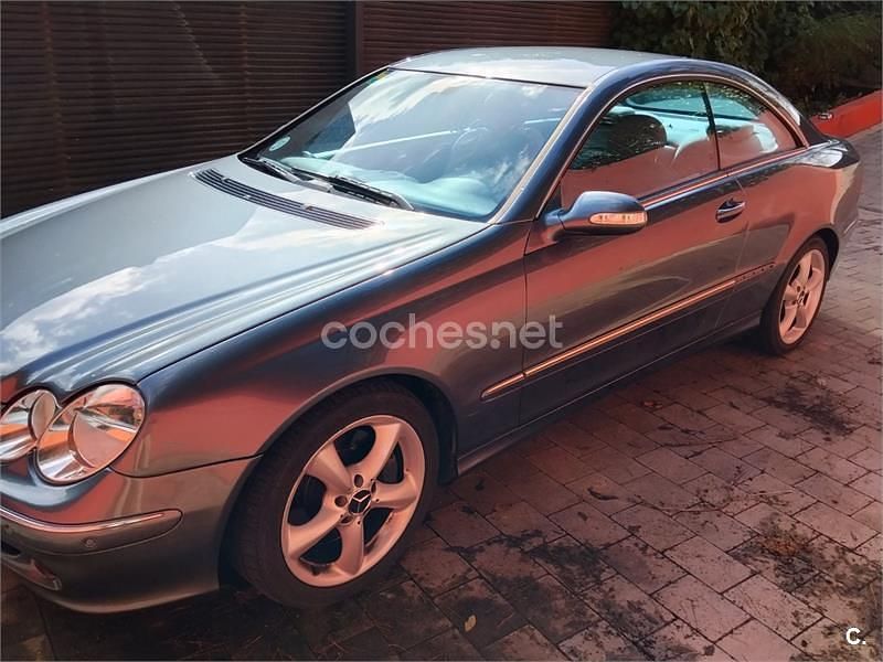 Usado Mercedes CLK320 Avantgarde 218 CV (160 kW) 2004 Gris / plata Coupe