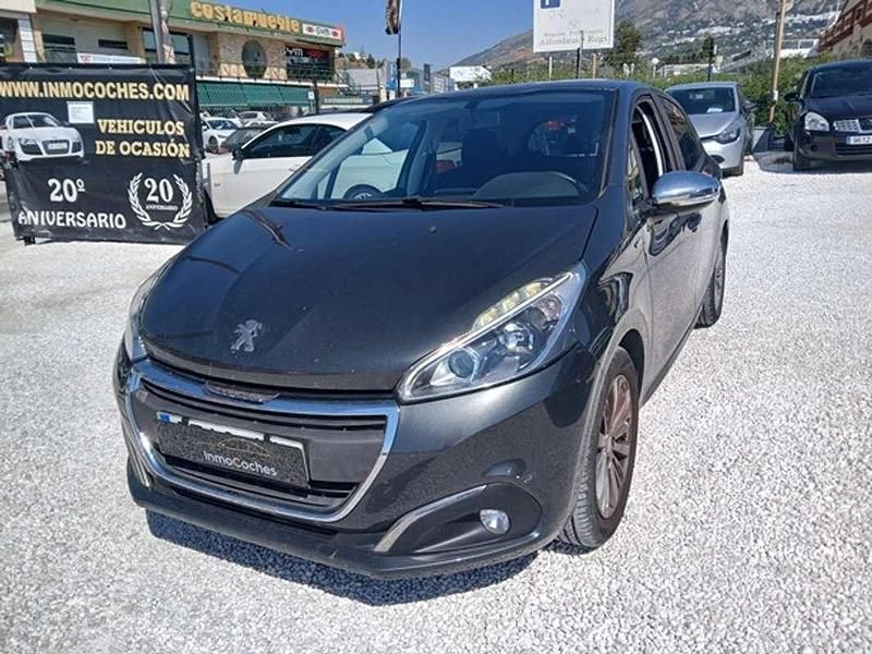 Gris Usado 2017 Peugeot 208 Style Utilitario | 8999 € (Precio justo) - Imagen 1/4