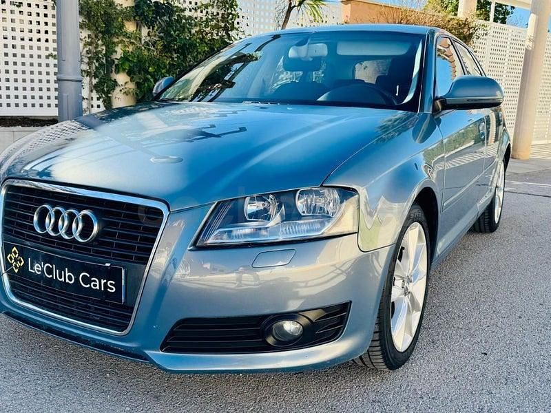 Usado Audi A3 Attraction 140 CV (102 kW) 2010 Azul Utilitario