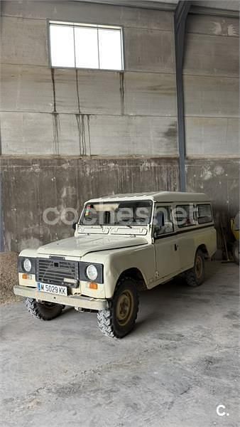 Usado Land Rover Defender 112 CV (82 kW) 1995 Beige SUV
