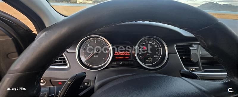 Usado Peugeot 508 Active 112 CV (82 kW) 2012 Negro Berlina