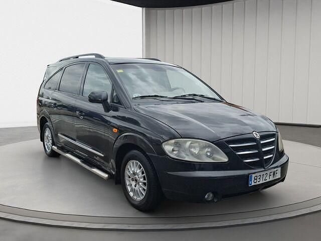 Usado Ssangyong (KGM) Rodius 165 CV (121 kW) 2007 Blanco Monovolumen