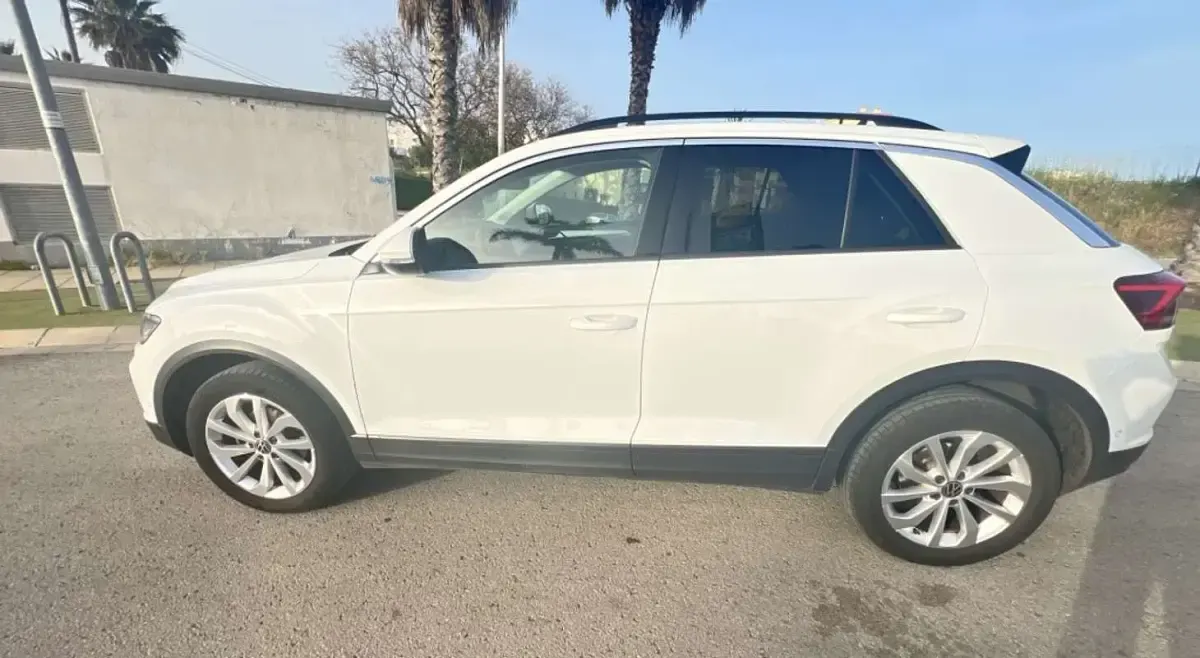 Usado VW T-Roc 116 CV (85 kW) 2023 Blanco SUV