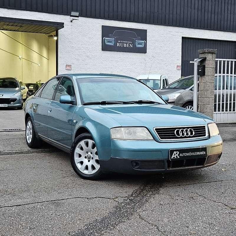 Usado Audi A6 165 CV (121 kW) 1997 Azul Berlina