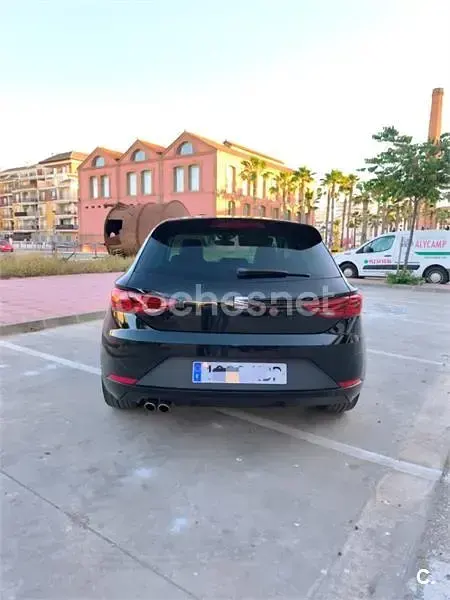 Usado Seat Leon ST FR 184 CV (135 kW) 2018 Negro Familiar