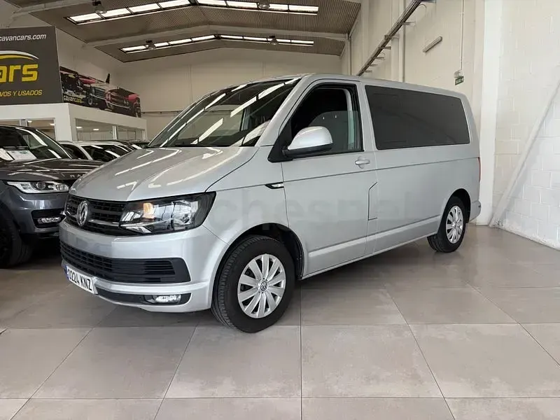 Usado VW Caravelle 150 CV (110 kW) 2018 Gris / plata Van