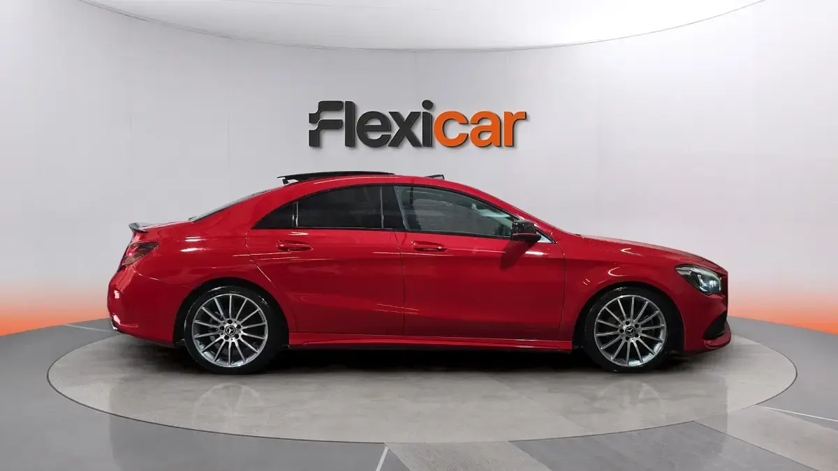 Usado Mercedes CLA220 177 CV (130 kW) 2018 Rojo Coupe