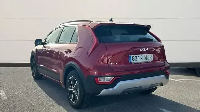 Usado Kia e-Niro 134 kW (183 CV) 2023 Rojo SUV