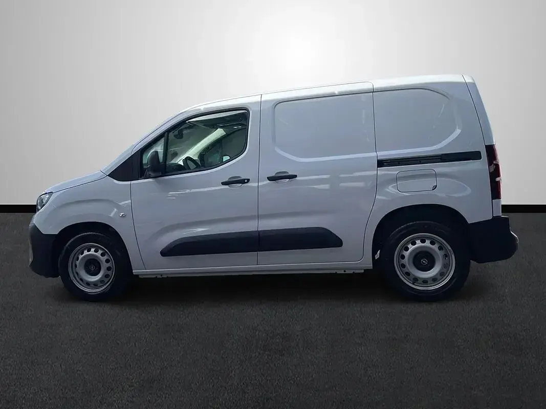 Usado Opel Combo S 100 CV (73 kW) 2024 Blanco Monovolumen