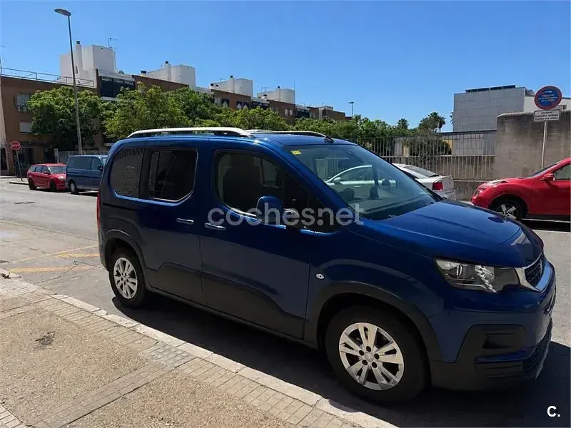 Usado Peugeot Rifter Allure 100 CV (73 kW) 2018 Azul Monovolumen