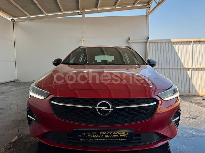 Usado Opel Insignia Business Edition 122 CV (89 kW) 2021 Rojo Familiar