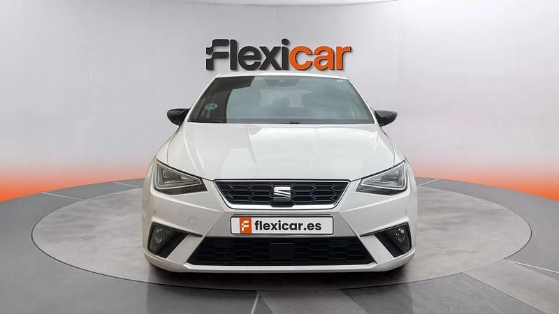 Usado Seat Ibiza FR 110 CV (80 kW) 2022 Blanco Utilitario