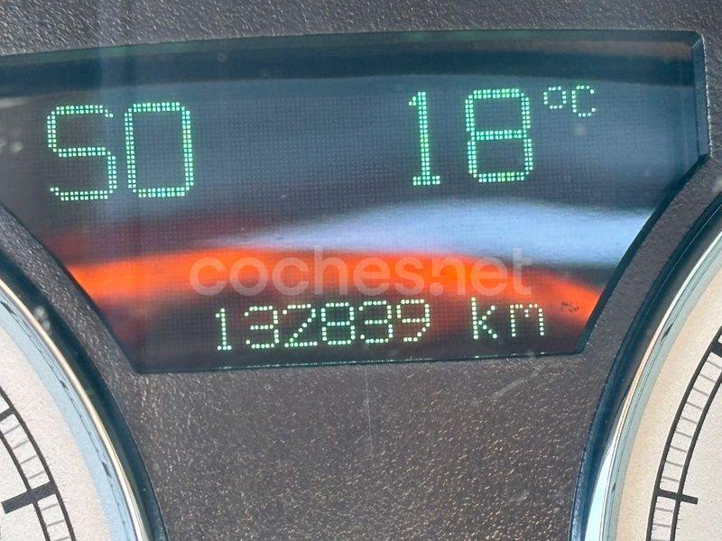 Usado Chrysler 300C 218 CV (160 kW) 2008 Gris / plata Berlina