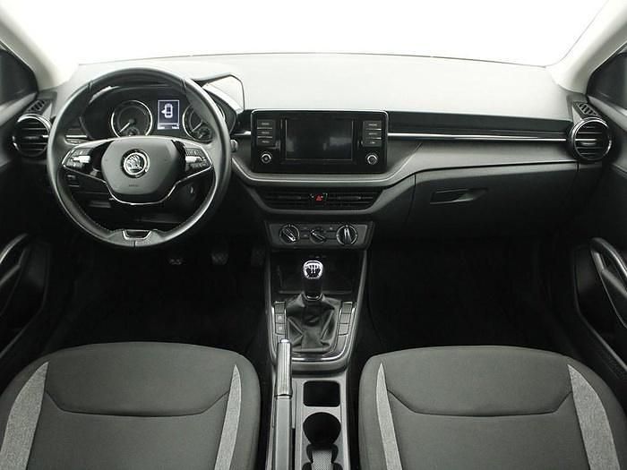 Usado Skoda Fabia Active 95 CV (69 kW) 2022 Blanco Berlina