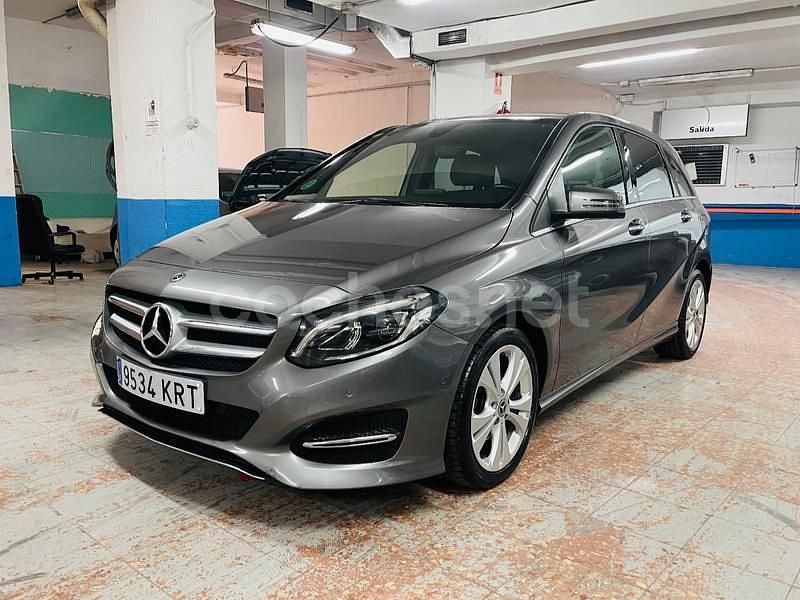 Gris / plata Usado 2019 Mercedes B200 Monovolumen | 13.990 € (Super precio) - Imagen 1/4