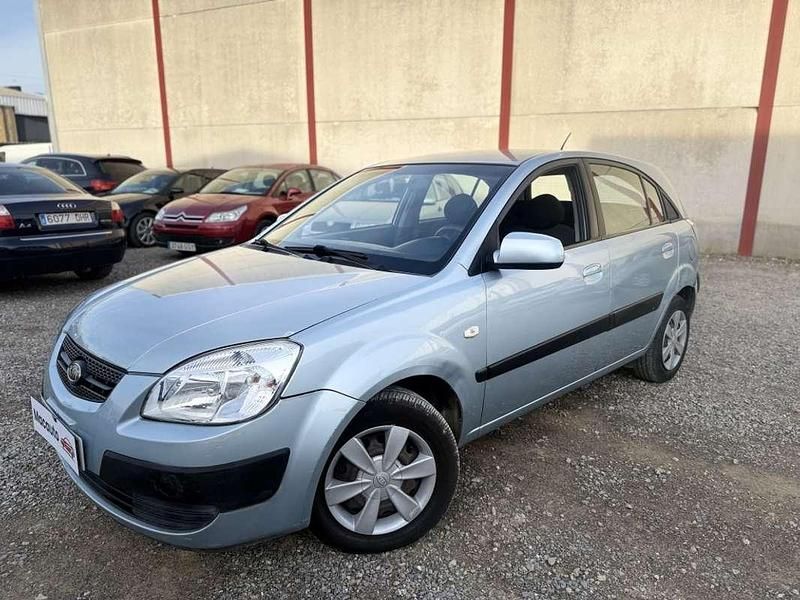 Usado Kia Rio Active 110 CV (80 kW) 2006 Azul Utilitario