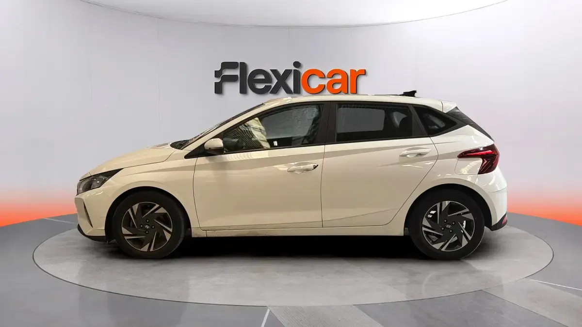 Usado Hyundai i20 101 CV (74 kW) 2022 Blanco Utilitario