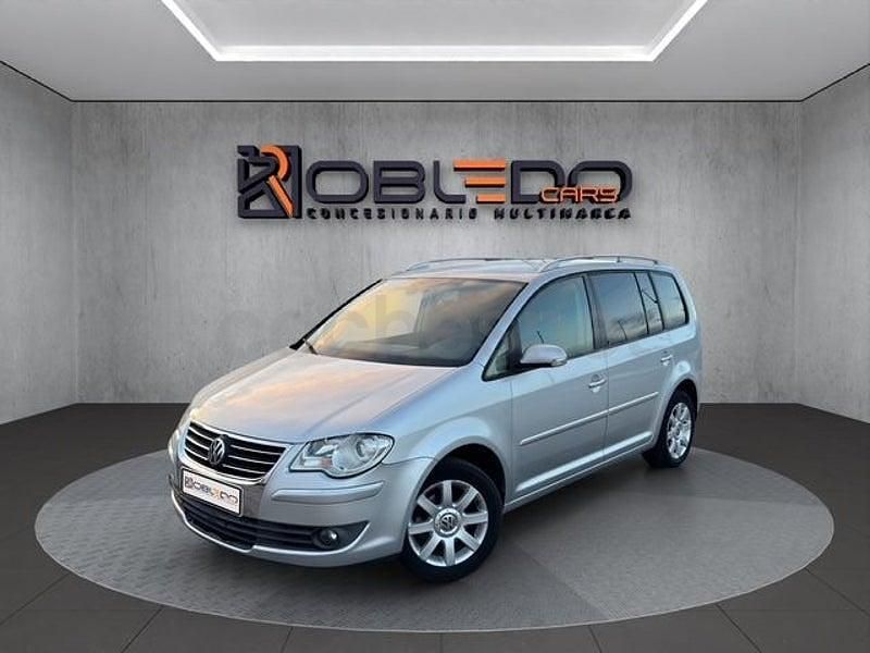 Usado VW Touran 140 CV (102 kW) 2007 Gris / plata Monovolumen