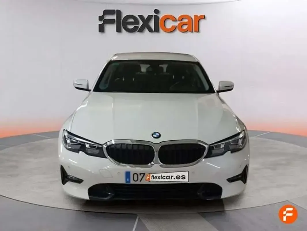 Usado BMW 318 150 CV (110 kW) 2020 Blanco Familiar