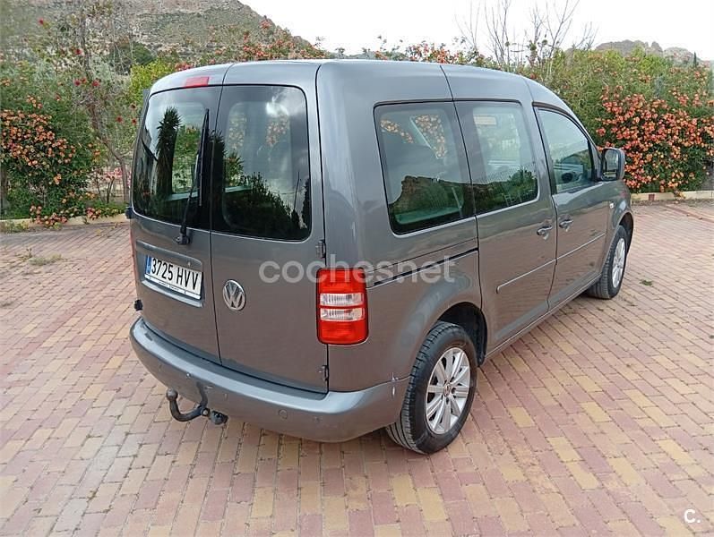 Usado VW Caddy Pro 110 CV (80 kW) 2014 Gris / plata Monovolumen