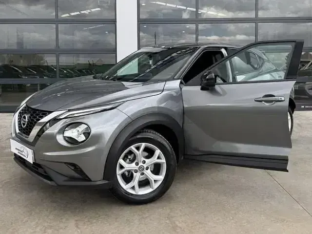 Usado Nissan Juke N-Connecta 114 CV (83 kW) 2022 Gris SUV