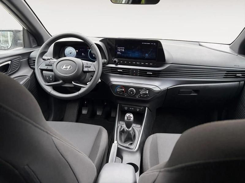 Nuevo Hyundai i20 Blackline 90 CV (66 kW) 2026 Blanco Utilitario
