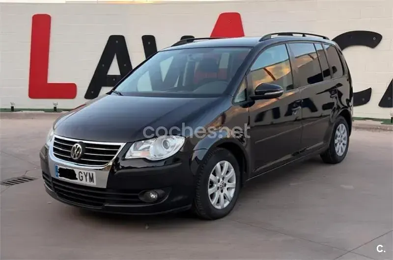 Usado VW Touran Advance 105 CV (77 kW) 2010 Negro Monovolumen