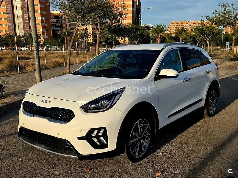 Usado Kia Niro 141 CV (103 kW) 2023 Blanco SUV