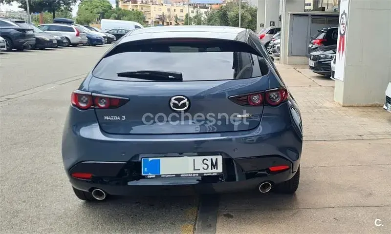 Usado Mazda 3 186 CV (136 kW) 2021 Gris / plata Berlina
