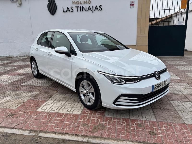 Blanco Usado 2022 VW Golf Life Berlina | 16.500 € (Buen precio) - Imagen 1/4
