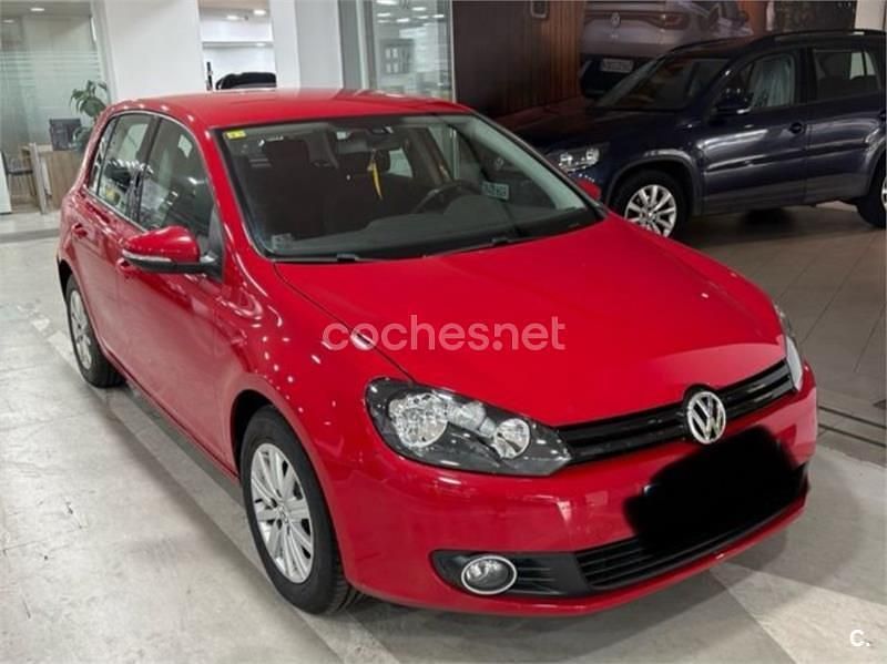 Usado VW Golf VII Advance 105 CV (77 kW) 2012 Rojo Berlina
