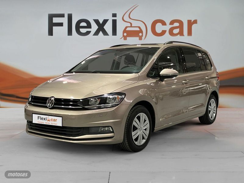 Usado VW Touran Trendline 115 CV (84 kW) 2018 Beige Monovolumen