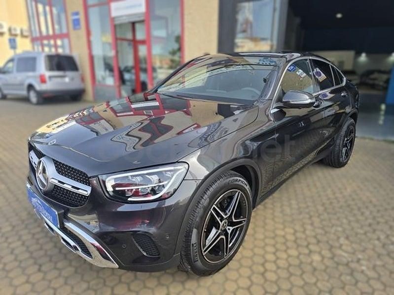 Usado Mercedes GLC220 194 CV (142 kW) 2021 Gris / plata Coupe