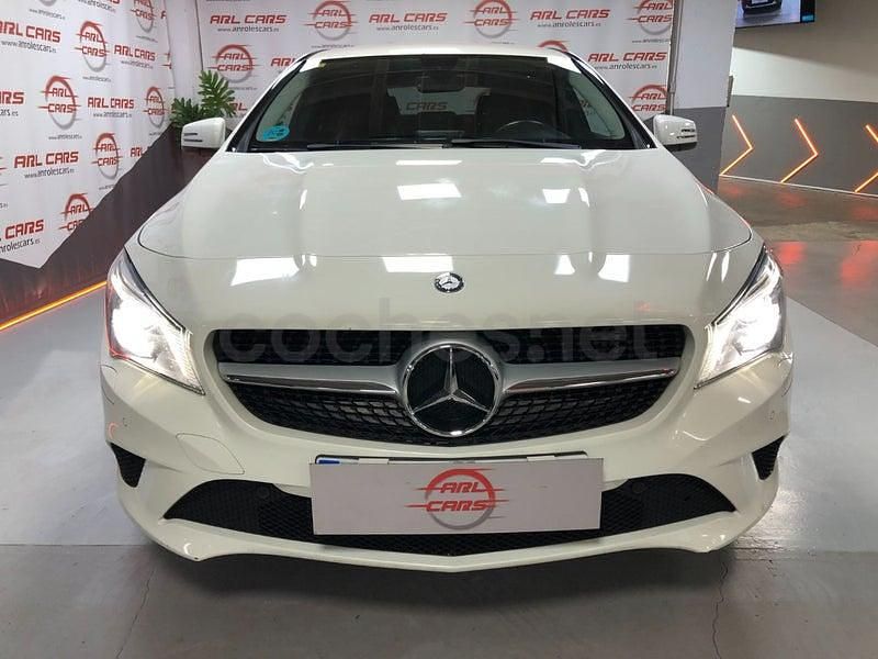 Usado Mercedes CLA220 Urban 177 CV (130 kW) 2016 Blanco Berlina