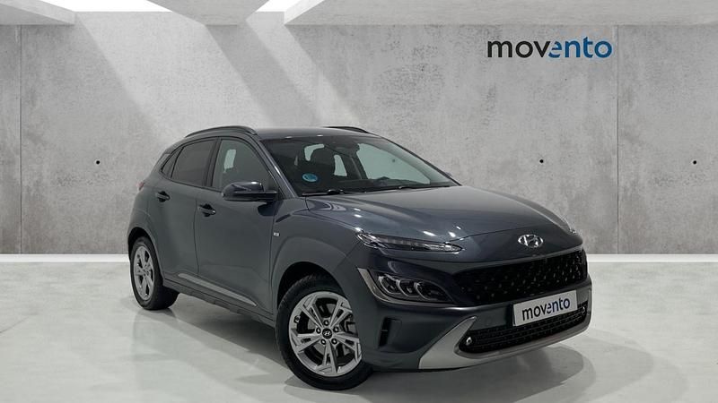 Gris / plata Usado 2021 Hyundai Kona SUV | 20.200 € (Un poco caro) - Imagen 1/4