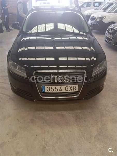 Negro Usado 2010 Audi A3 Sportback Attraction Berlina | 4500 € - Imagen 1/3