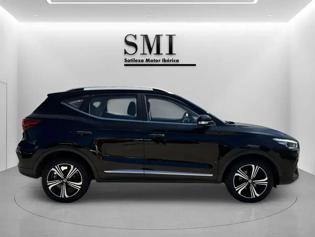 Usado MG ZS Comfort 106 CV (77 kW) 2022 Negro SUV