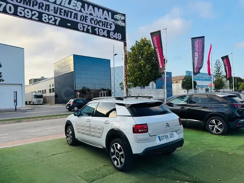 Usado Citroën C4 100 CV (73 kW) 2017 Gris / plata Berlina
