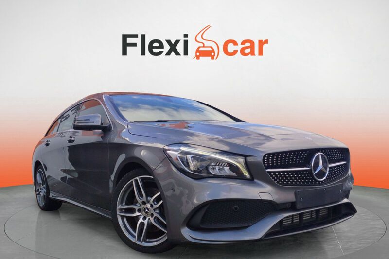 Gris Usado 2017 Mercedes CLA220 Shooting Brake Familiar | 21.390 € (Precio justo) - Imagen 1/4