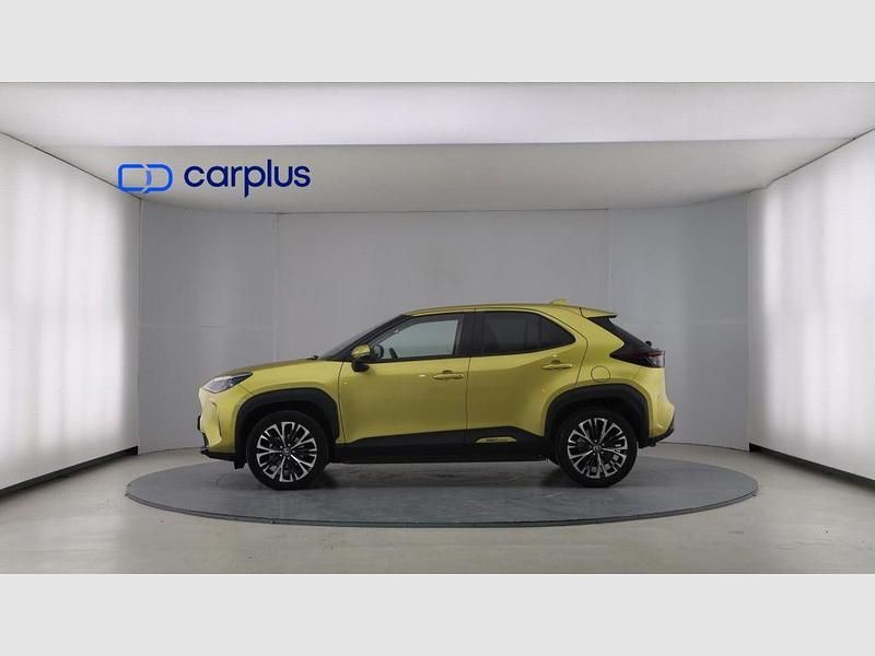 Usado Toyota Yaris Cross Plus 116 CV (85 kW) 2023 Gold yellow SUV
