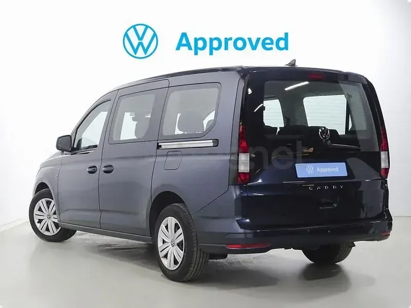 Usado VW Caddy 102 CV (75 kW) 2024 Azul Monovolumen
