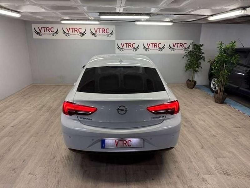 Usado Opel Insignia Business 137 CV (100 kW) 2018 Blanco Berlina