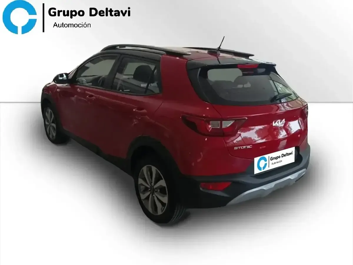 Usado Kia Stonic 84 CV (61 kW) 2023 Rojo SUV