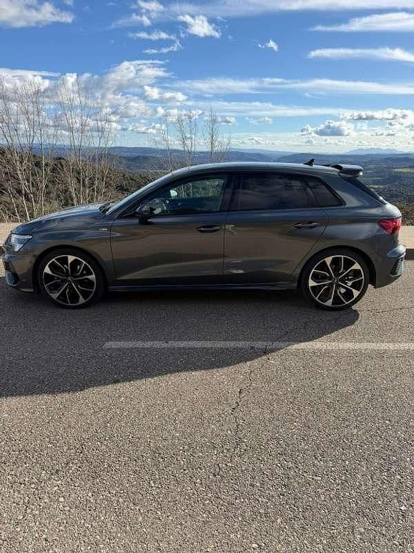 Usado Audi A3 Sportback Premium 150 CV (110 kW) 2022 Gris Utilitario