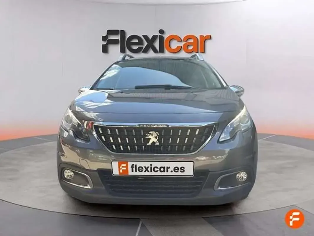 Usado Peugeot 2008 Allure 110 CV (80 kW) 2018 Gris SUV