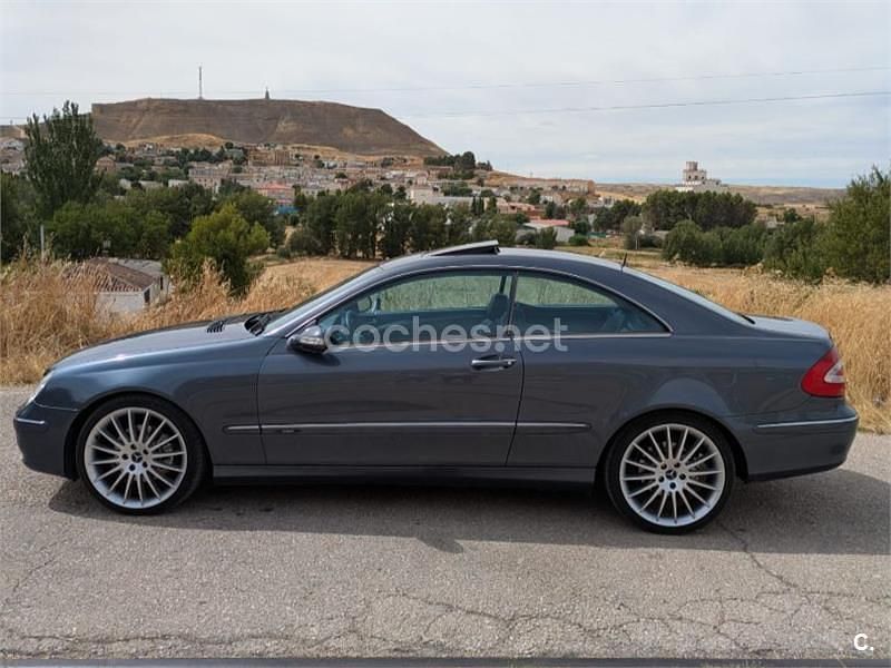 Usado Mercedes CLK240 Avantgarde 170 CV (125 kW) 2003 Gris / plata Coupe