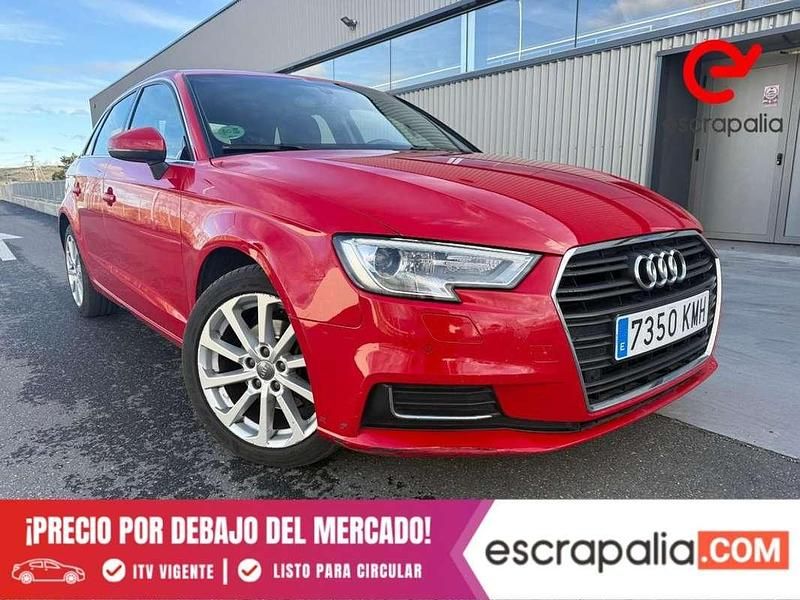 Rojo Usado 2018 Audi A3 Sportback Design Utilitario | 9900 € (Super precio) - Imagen 1/4
